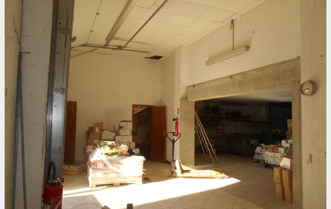 GL IMMOBILIER : Building | SAINT-GILLES (30800) | 350 m2 | 420 000 € 