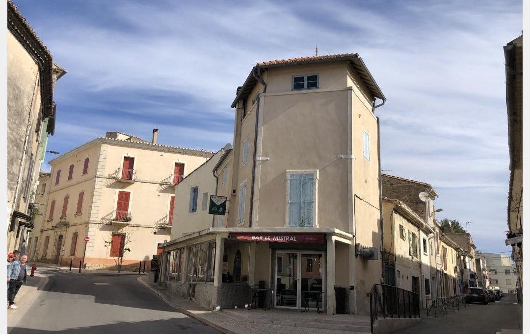 GL IMMOBILIER : Local / Bureau | SAINT-GILLES (30800) | 100 m2 | 147 000 € 