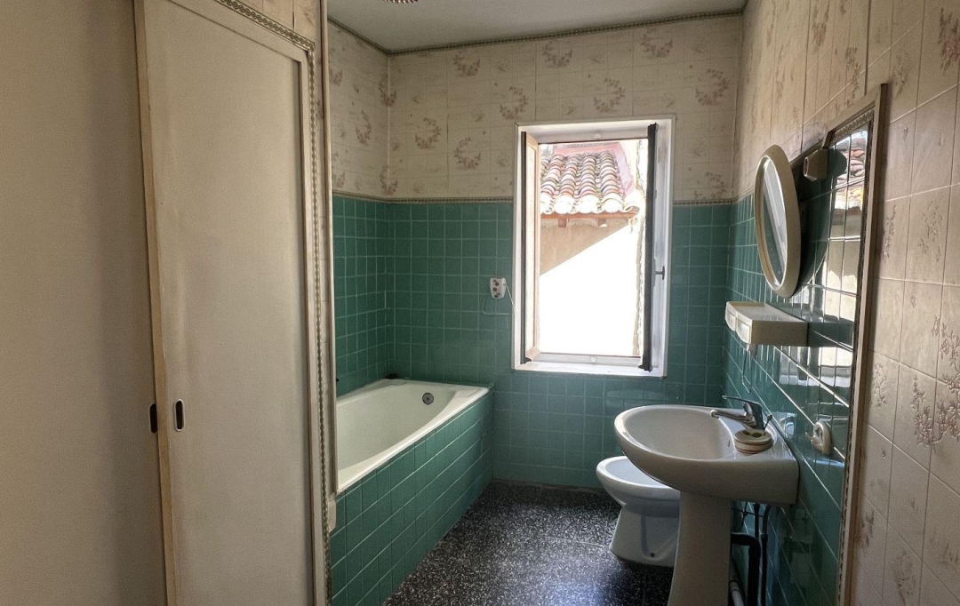 GL IMMOBILIER : Maison / Villa | SAINT-GILLES (30800) | 131 m2 | 144 000 € 