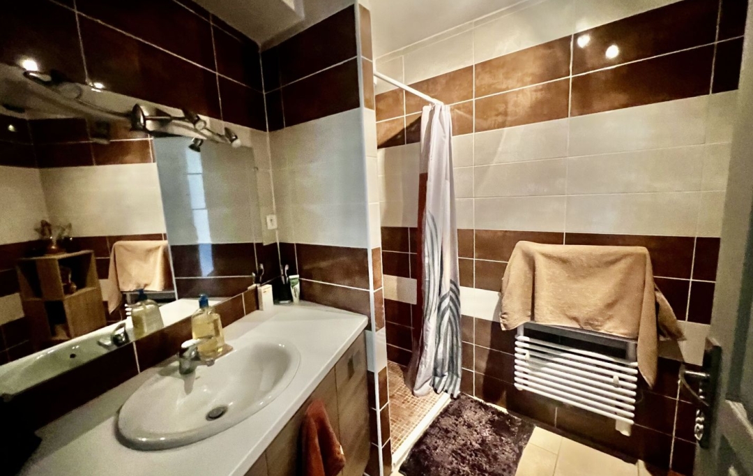 GL IMMOBILIER : Maison / Villa | SAINT-GILLES (30800) | 74 m2 | 176 000 € 