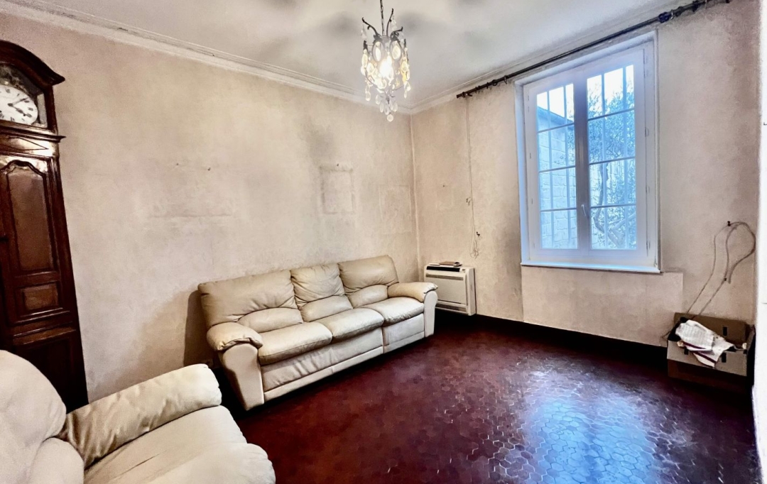 GL IMMOBILIER : House | SAINT-GILLES (30800) | 239 m2 | 270 000 &euro; 