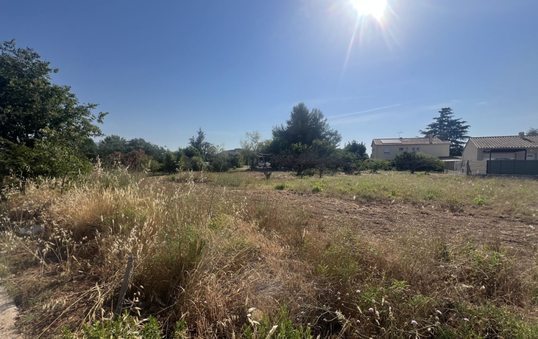 GL IMMOBILIER : Terrain | SAINT-GILLES (30800) | 400 m2 | 132 000 &euro; 