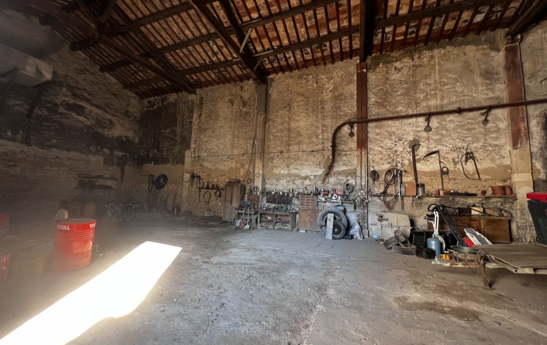 GL IMMOBILIER : Autres | SAINT-GILLES (30800) | 250 m2 | 149 000 &euro; 