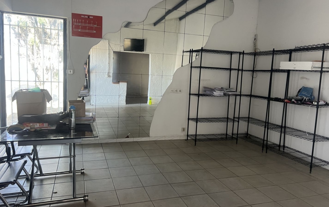 GL IMMOBILIER : Autres | SAINT-GILLES (30800) | 500 m2 | 357 000 &euro; 