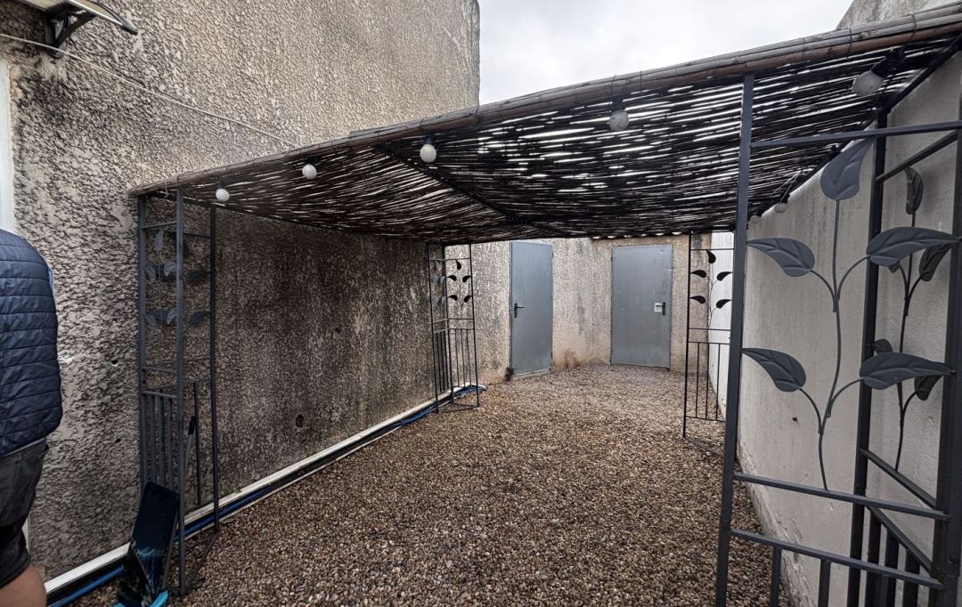 GL IMMOBILIER : Immeuble | SAINTES-MARIES-DE-LA-MER (13460) | 400 m2 | 560 000 &euro; 