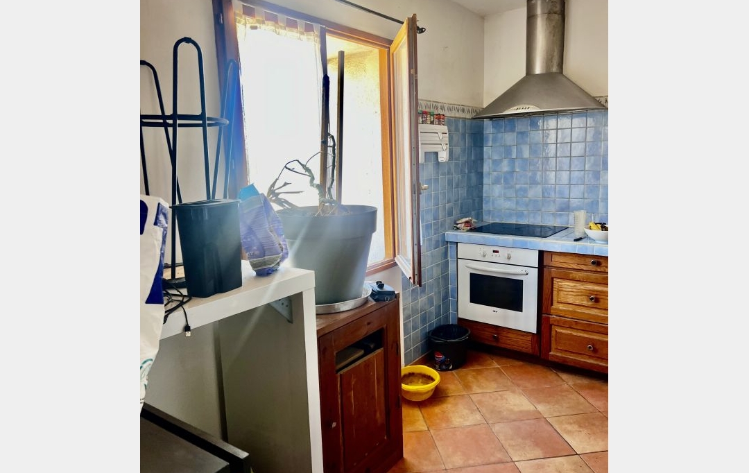 GL IMMOBILIER : Immeuble | SAINT-GILLES (30800) | 210 m2 | 299 000 &euro; 