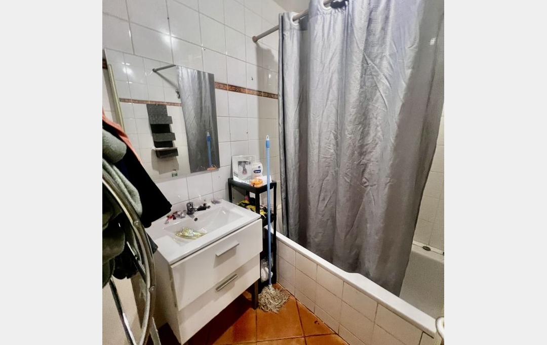 GL IMMOBILIER : Immeuble | SAINT-GILLES (30800) | 210 m2 | 299 000 &euro; 
