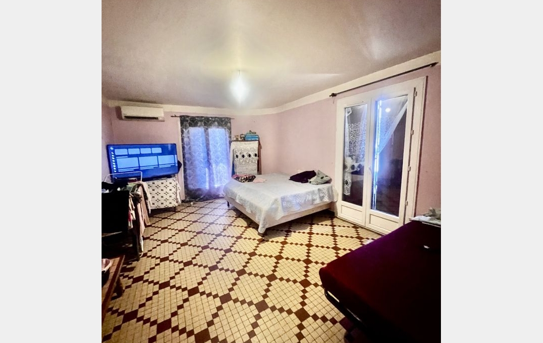 GL IMMOBILIER : Immeuble | SAINT-GILLES (30800) | 210 m2 | 299 000 &euro; 