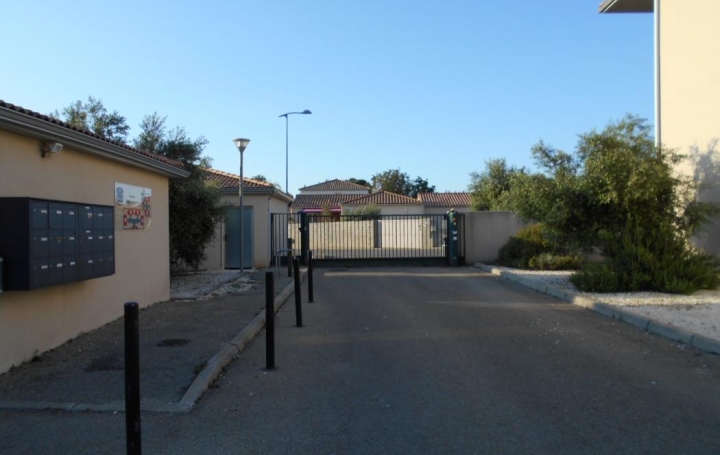 Appartement P2 SAINT-GILLES 54 m2 66 000 € Appartement P2 SAINT-GILLES 54 m2 66 000 €