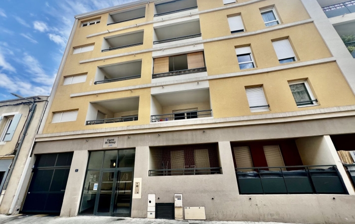 Appartement P2   NIMES  40 m2 145 000 € 