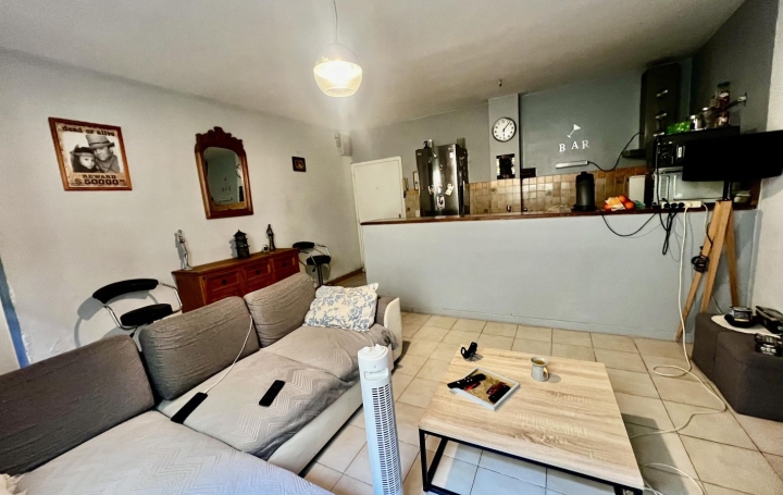Appartement P3 SAINT-GILLES 55 m2 79 800 € Appartement P3 SAINT-GILLES 55 m2 79 800 €