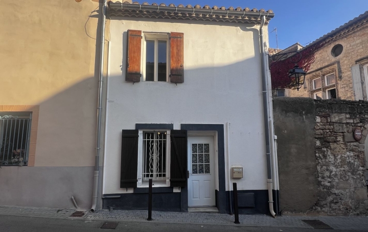 Maison de village SAINT-GILLES 53 m2 109 000 € Maison de village SAINT-GILLES 53 m2 109 000 €